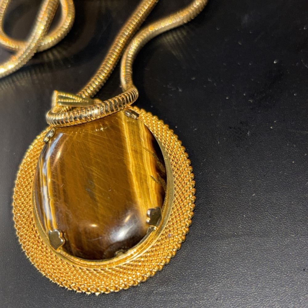 Vintage‎ Knotted Tiger Eye Necklace 23"chain.